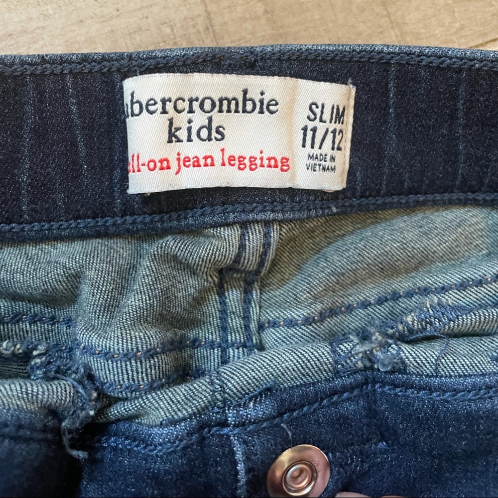 Dark blue denim distressed Abercrombie Jeans
